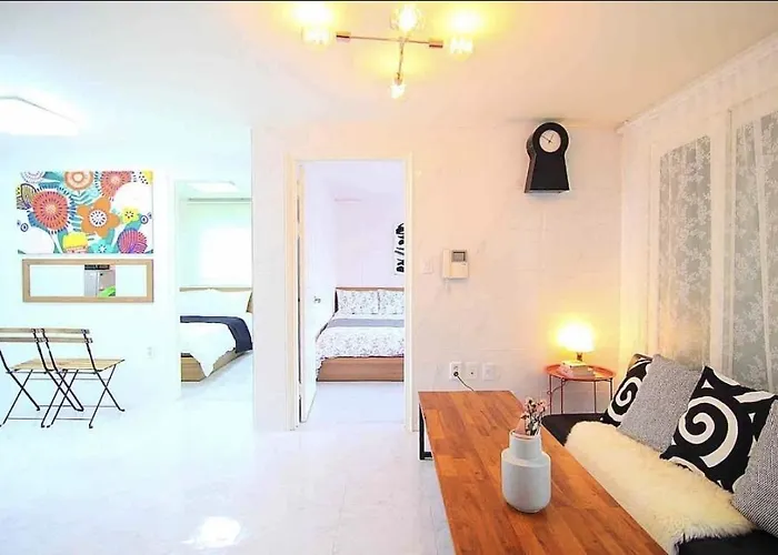 Y Apartment *