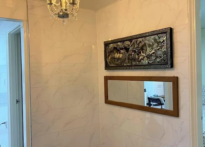 Y Apartment *