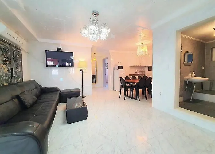 Apartment Y *